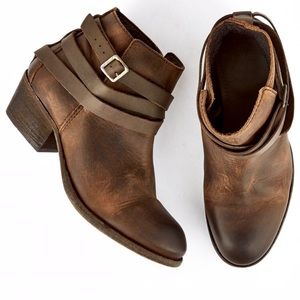 HORRIGAN tan leather boot by Hudson size 10